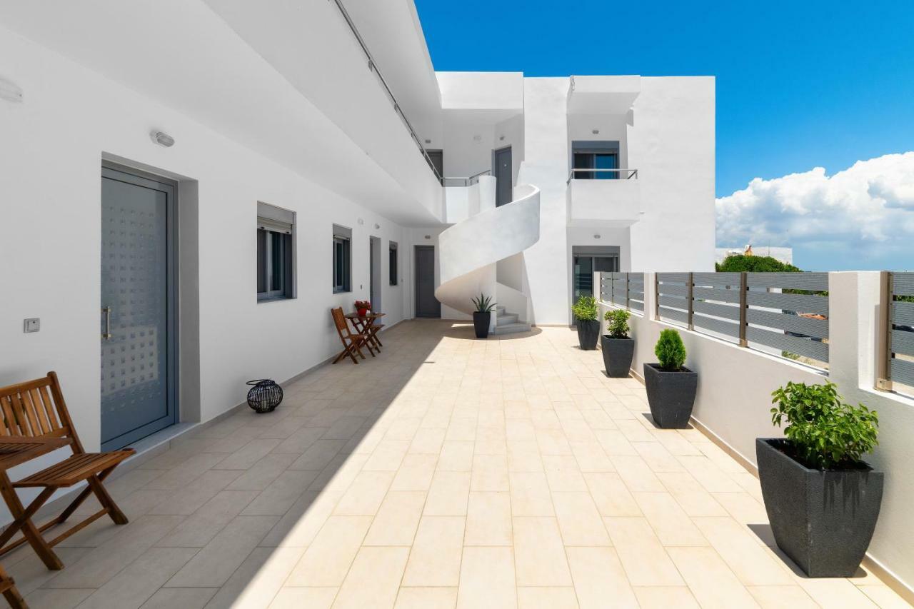 Ble Azzure Apartment เกนนาดี ภายนอก รูปภาพ