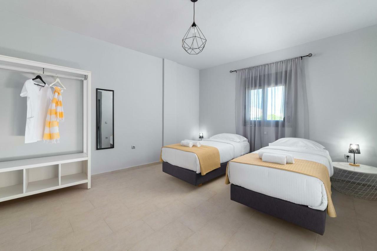 Ble Azzure Apartment เกนนาดี ภายนอก รูปภาพ