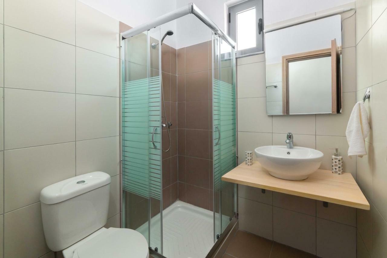 Ble Azzure Apartment เกนนาดี ภายนอก รูปภาพ